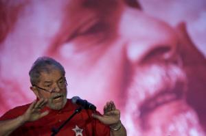 Former Brazilian President Luiz Inacio Lula da Silva speaks during a Workers' Party meeting regarding the National Act for Education, in Brasilia August 14, 2015. REUTERS/Ueslei Marcelino