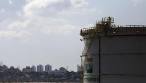 A fuel storage tank is seen at the company Petroleo Brasileiro SA, or Petrobras, in Sao Caetano do Sul, near Sao Paulo July 24, 2015.  REUTERS/Nacho Doce
